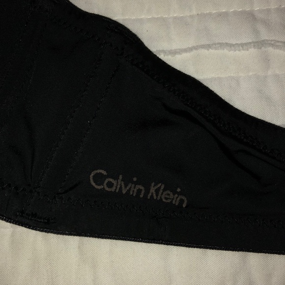 NWOT Calvin Klein Strapless Bra - Picture 3 of 4